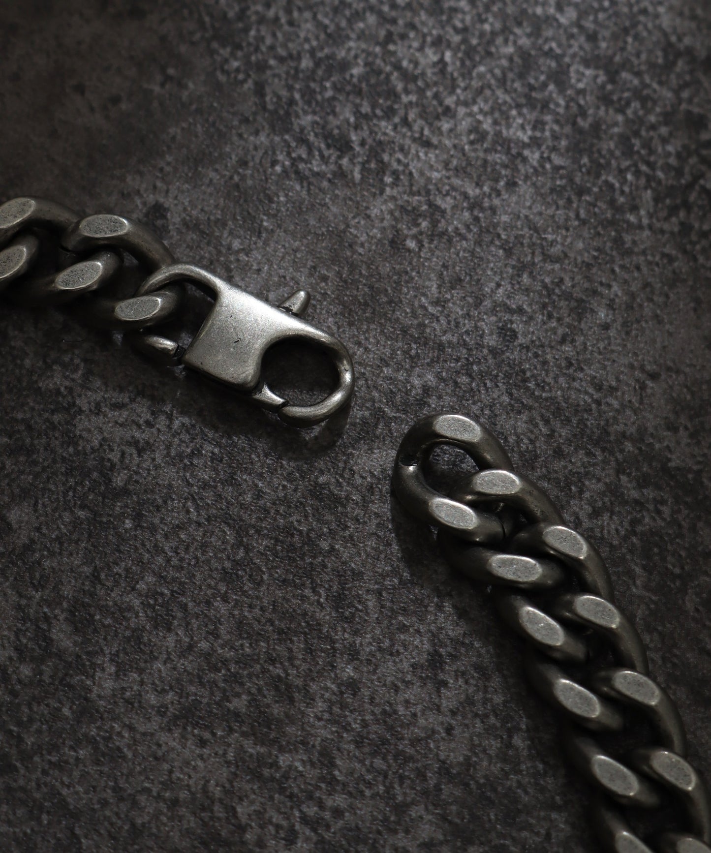 【Art re A】ELLUV LOGO刻印不鏽鋼鍊條項鍊