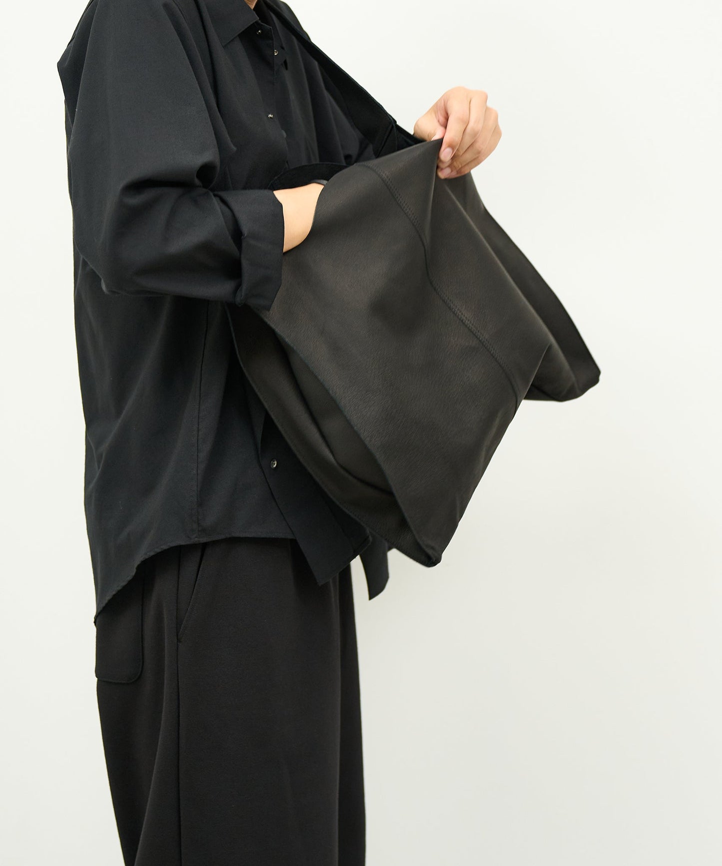 【レザーバッグ REN】HALLIE 皮革肩背包 L