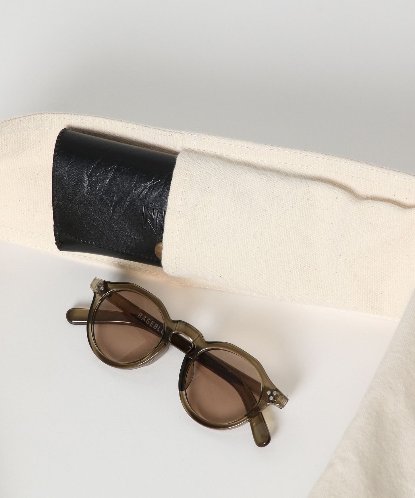 【RAGEBLUE】簡約大容量帆布郵差包 斜背包