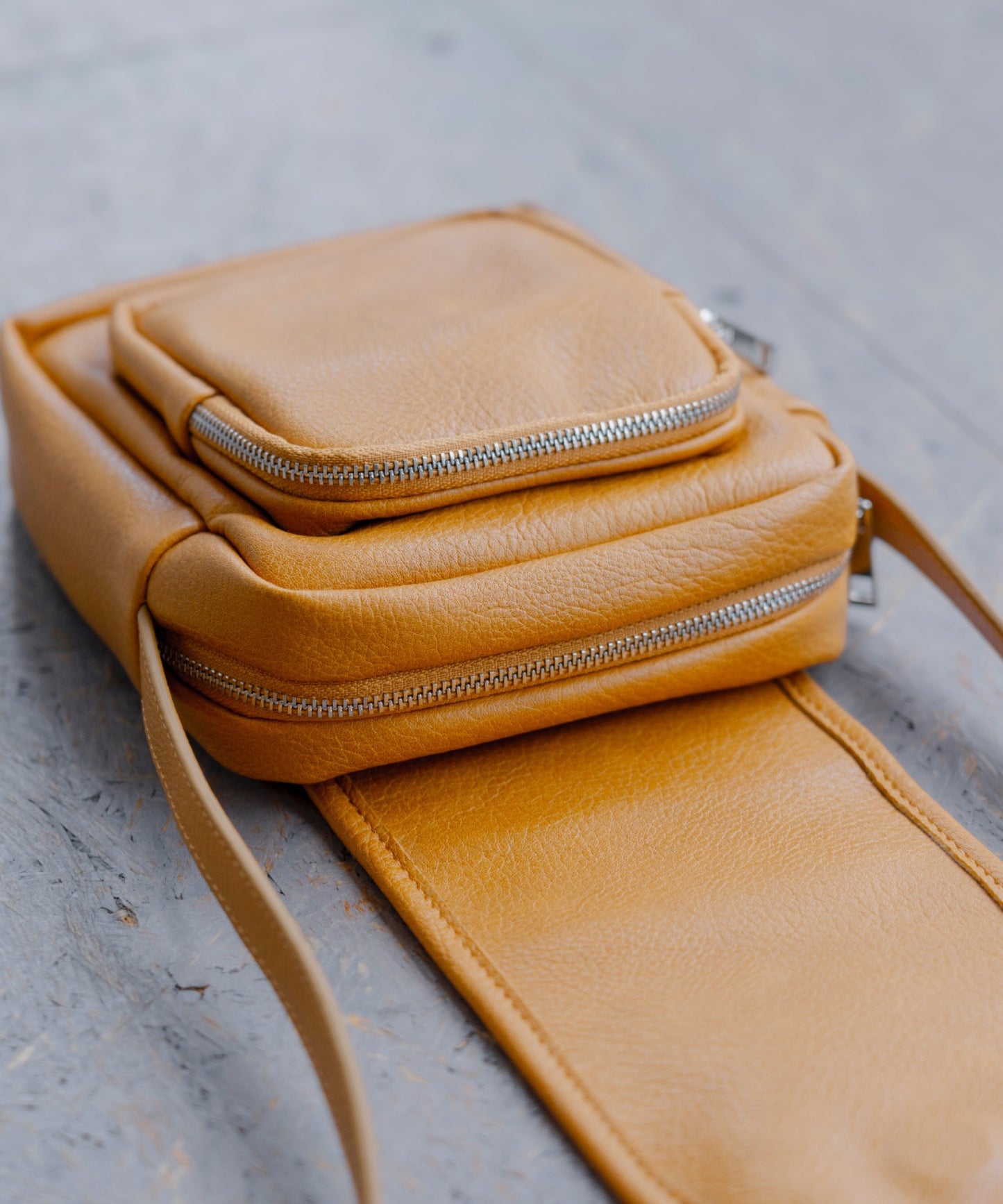 【SINSS】 極簡PU皮革迷你肩背包