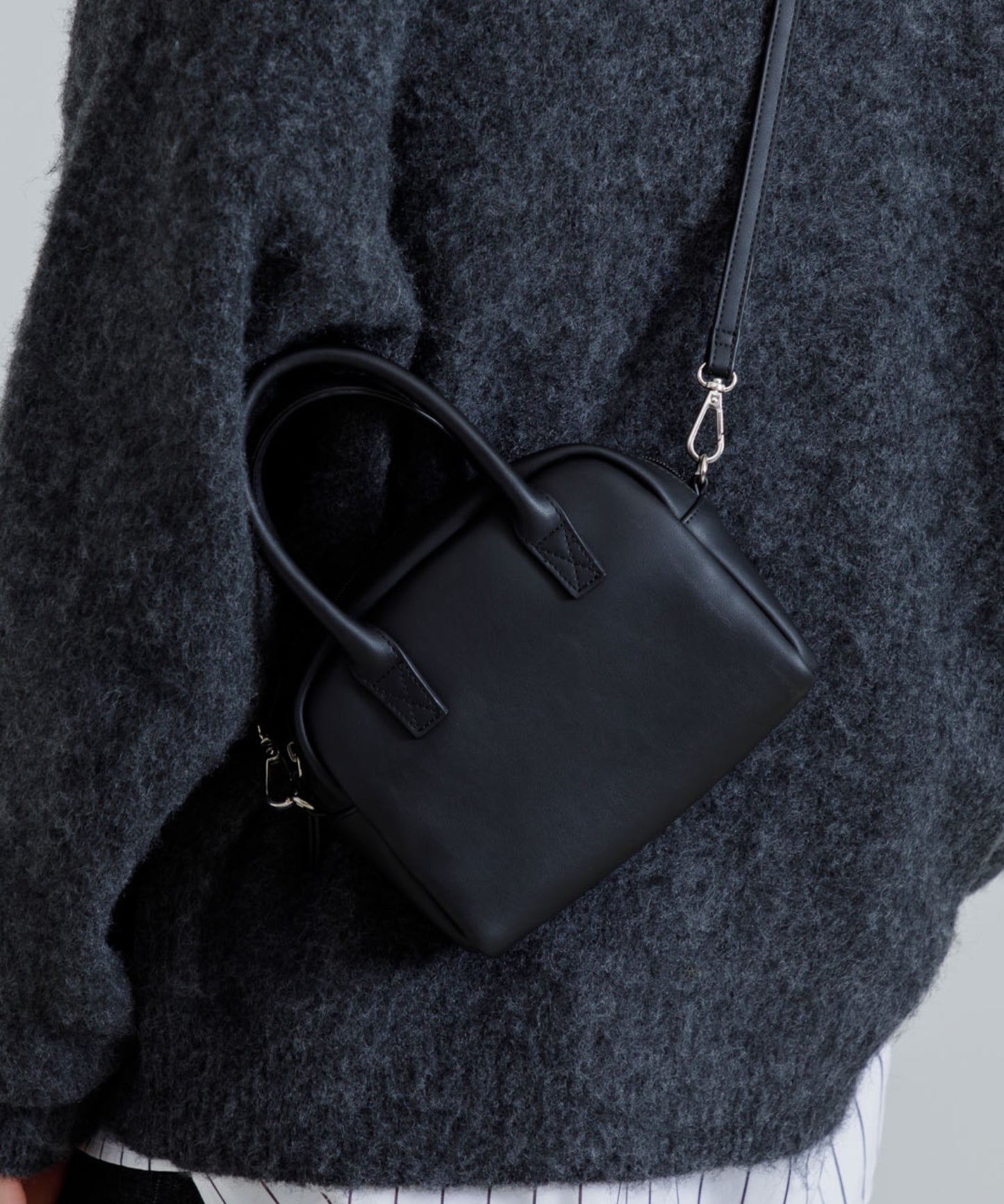 𝙈𝙊𝙆𝙐.®|【SINSS】現貨🔥  質感PU皮革兩用波士頓包 手提包【 2色 】