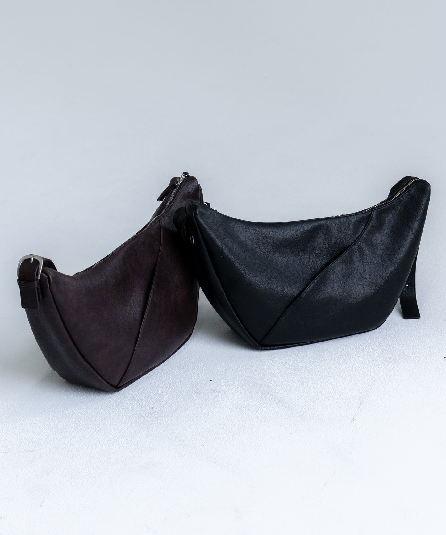 【SINSS】 質感皮革月亮包 肩背包 斜背包 合成皮革