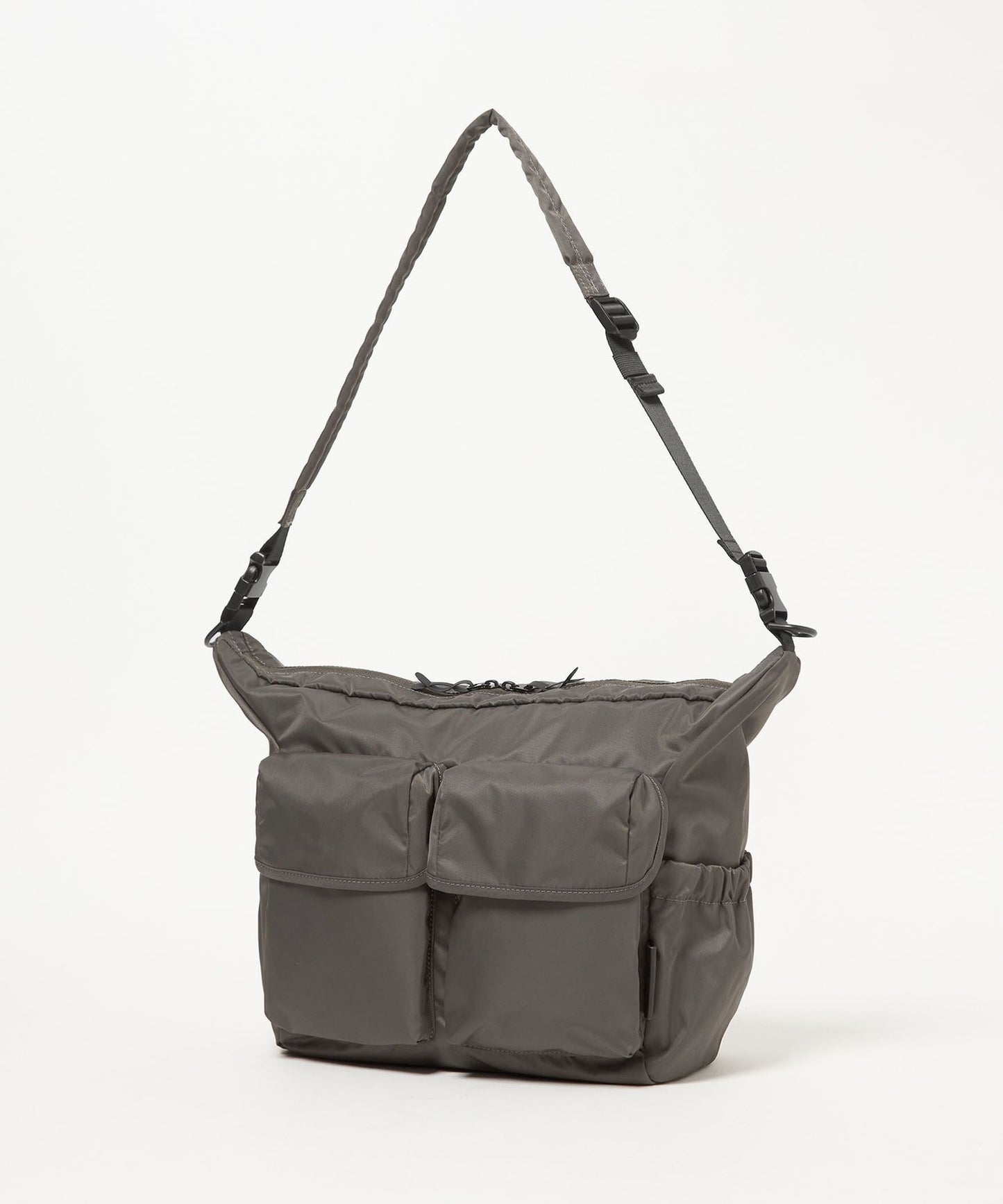 【GLR】雙層掀蓋防潑水尼龍斜背包 肩背包