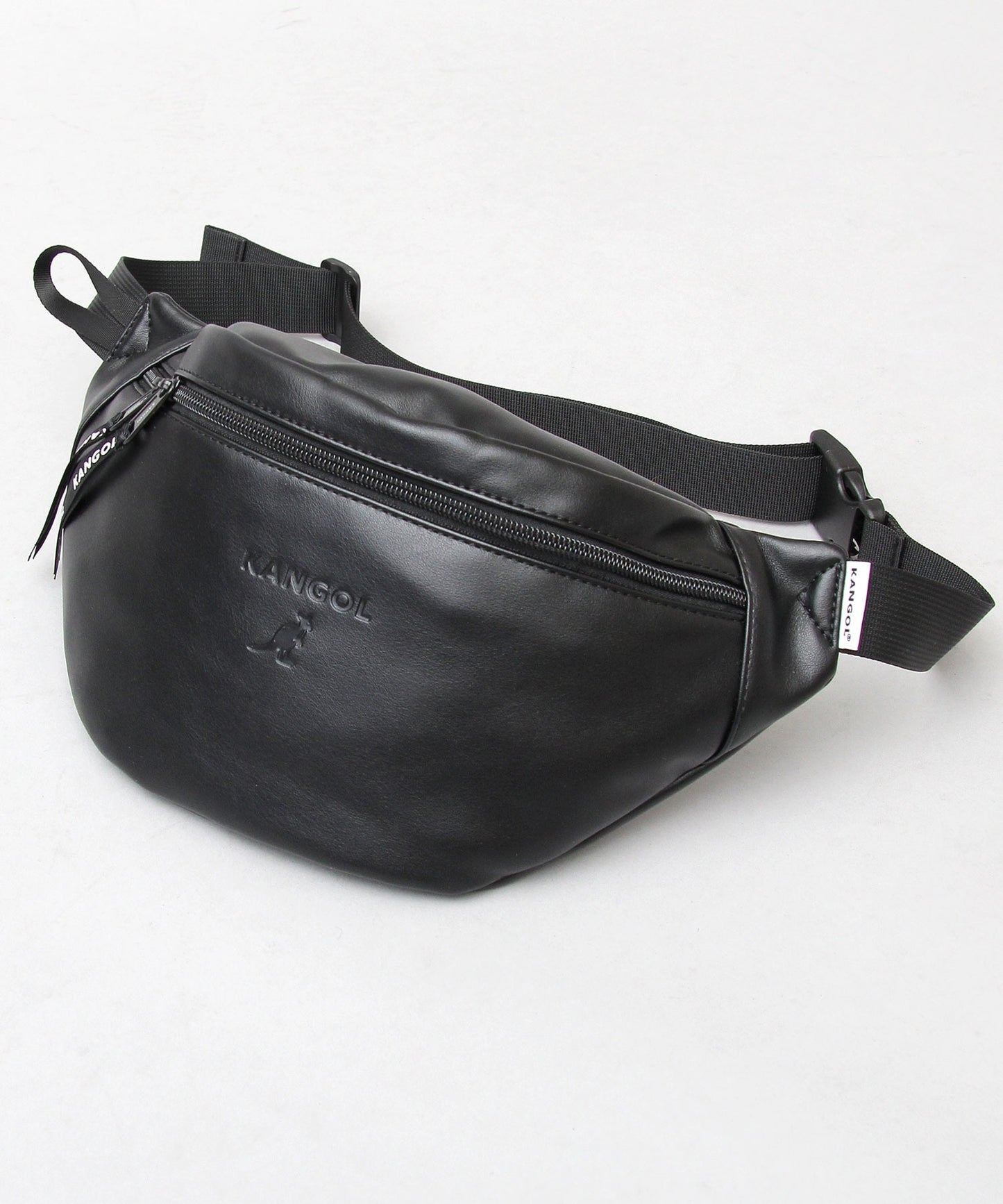 【A.M.S.】KANGOL聯名款 PU皮革質感簡約腰包/胸包