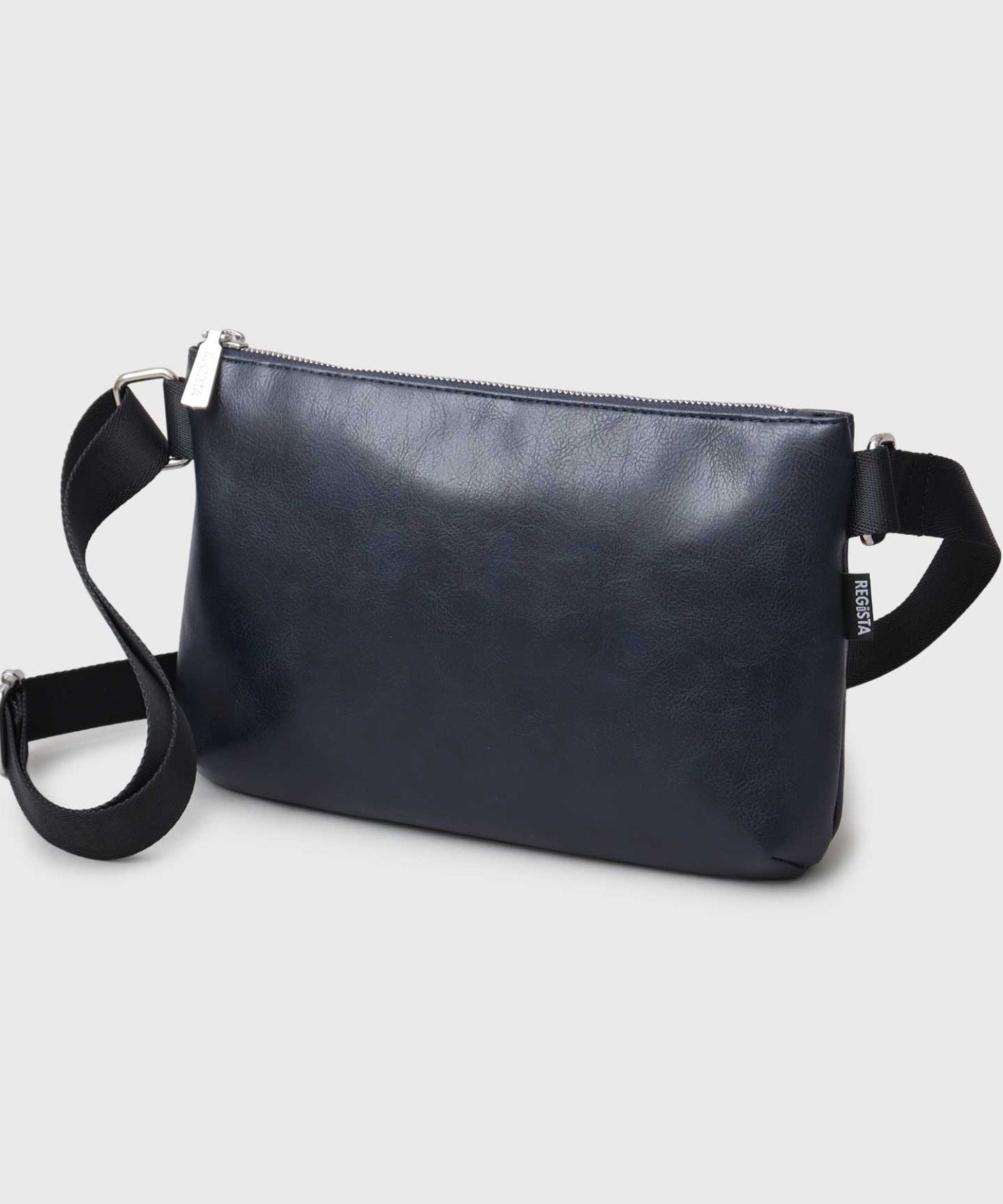 【A.M.S.】REGiSTA聯名 牛床革真皮時尚休閒胸包/斜背包