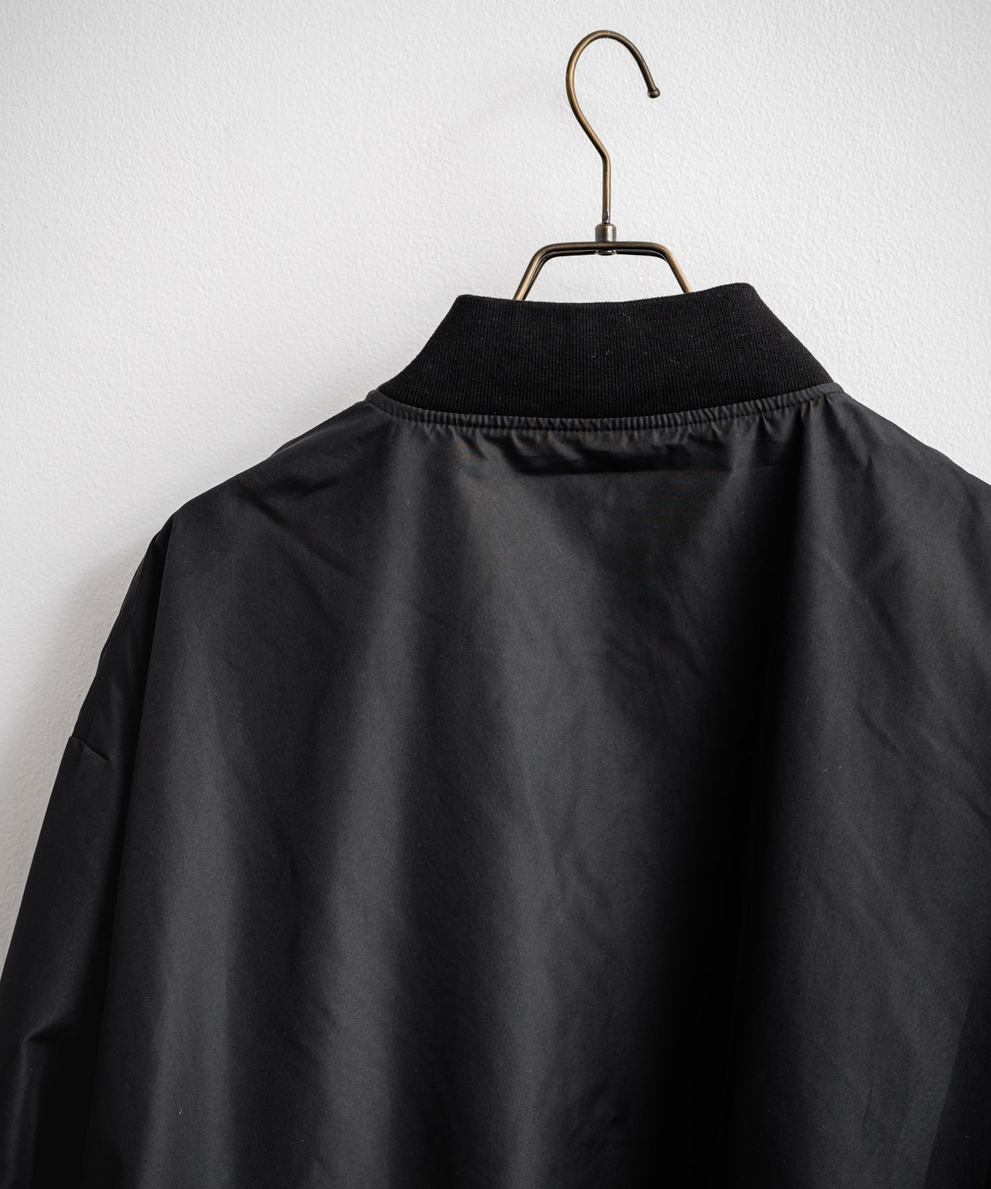 【Rocky Monroe】DEWSPO機能面料|寬版 MA-1 飛行夾克 / 軍裝外套