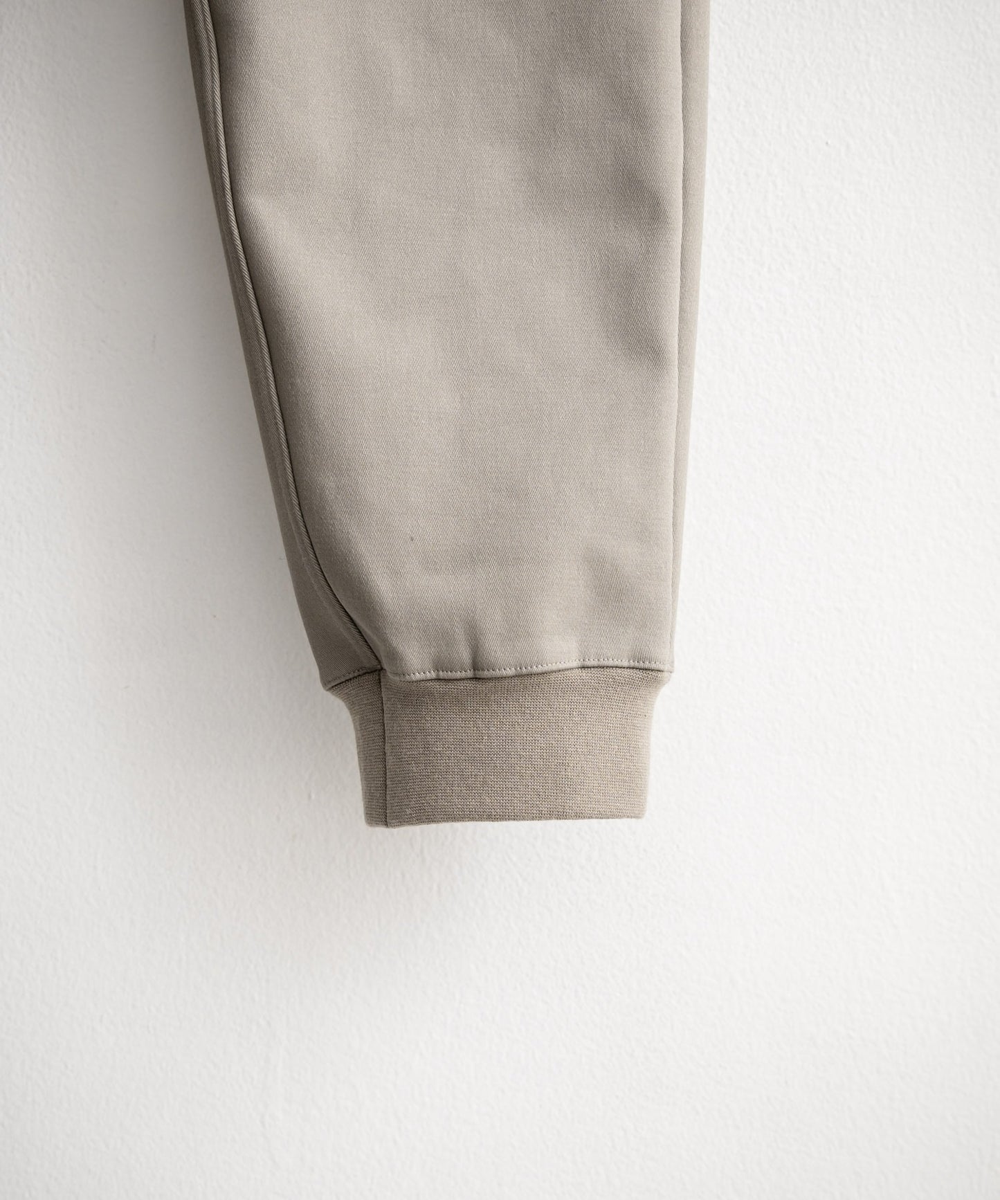 【Rocky Monroe】KANGO特別合作款 熱能錐形慢跑休閒褲