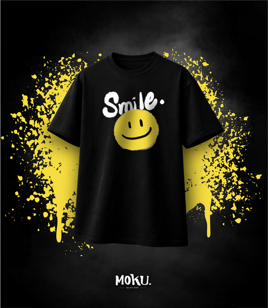 【MOKU.原創】Smile系列 街頭塗鴉風 重磅落肩短T (黑)