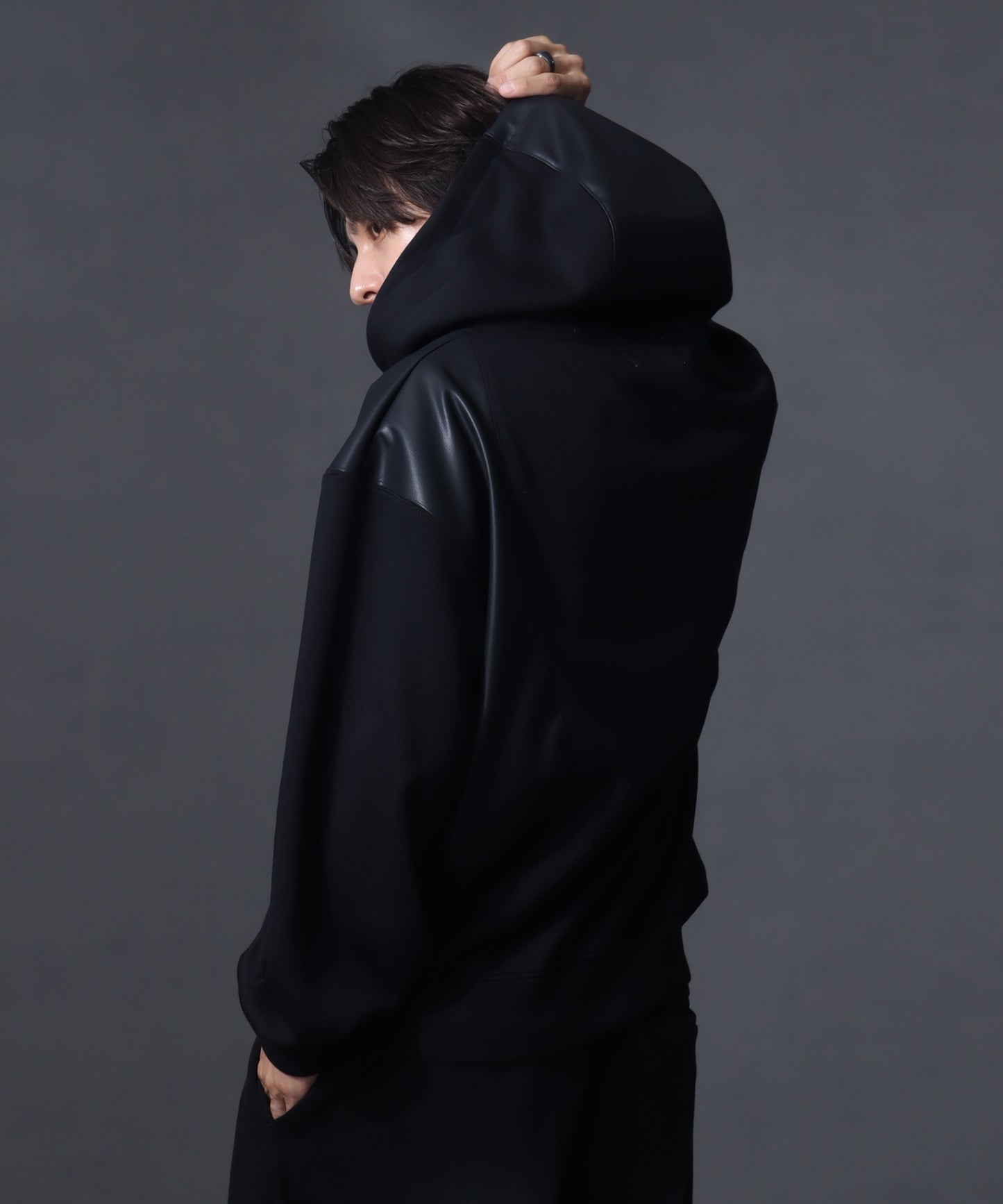 【Art re A】welise 質感仿舊加工PU皮革拼接連帽外套 日本預購