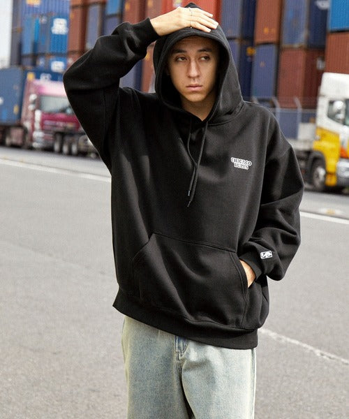 【MONO-MART】NBA系列 聯名款 復古風BULLS公牛隊刺繡印花帽T 日本預購