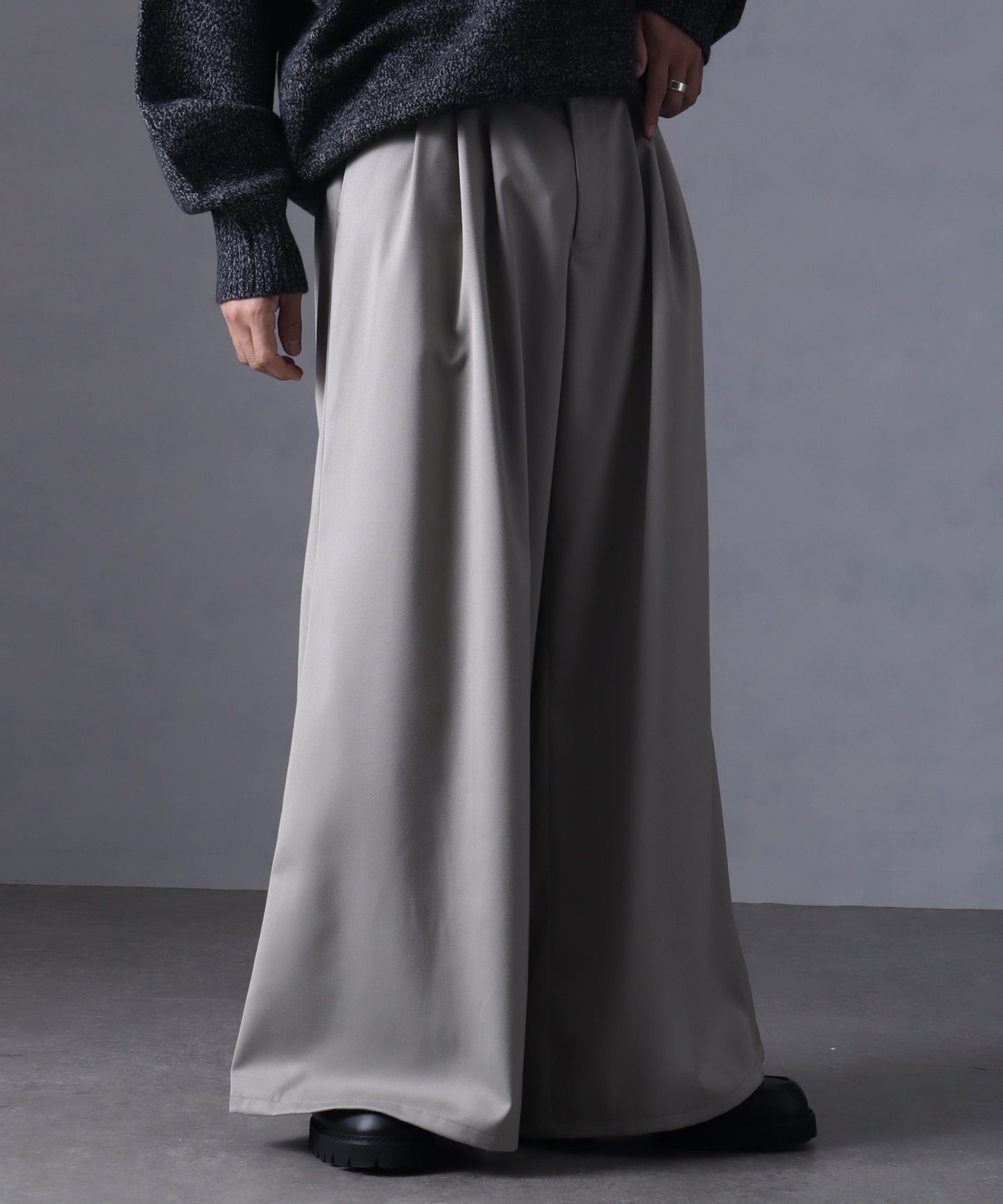 【Art re A】welise 優雅質感 TR 三褶設計 時尚寬版西裝褲