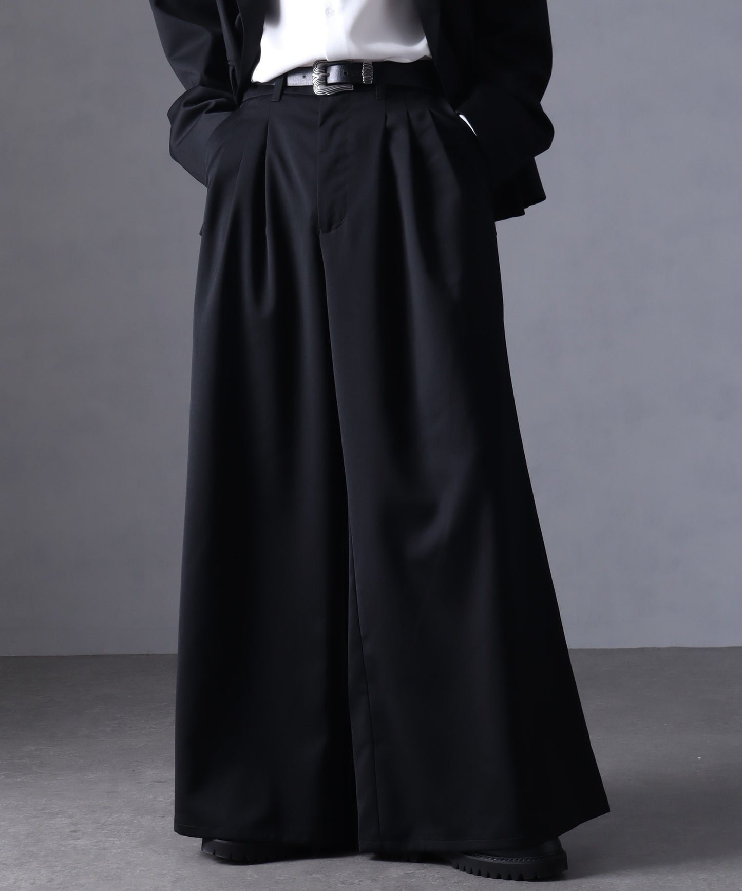 【Art re A】welise 優雅質感 TR 三褶設計 時尚寬版西裝褲