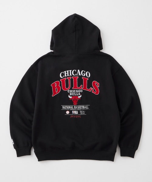 【MONO-MART】NBA系列 聯名款 復古風BULLS公牛隊刺繡印花帽T 日本預購