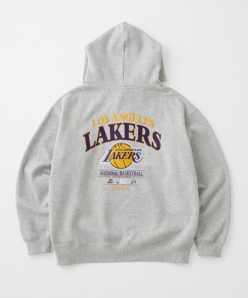 【MONO-MART】NBA系列 聯名款 復古風Lakers湖人隊刺繡印花帽T 日本預購