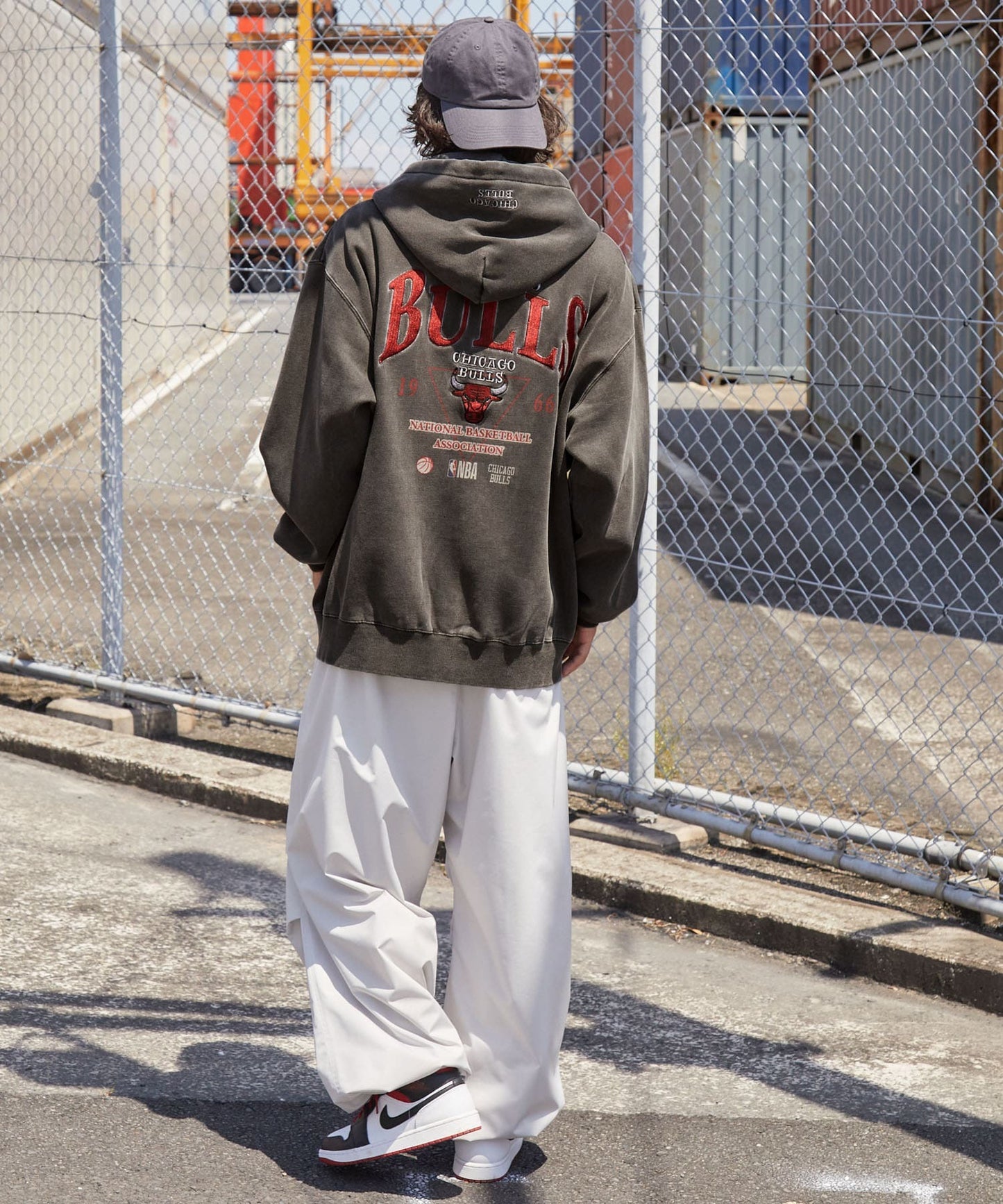【EMMA CLOTHES】NBA系列 芝加哥公牛 復古街頭 刺繡內刷毛連帽外套 日本預購