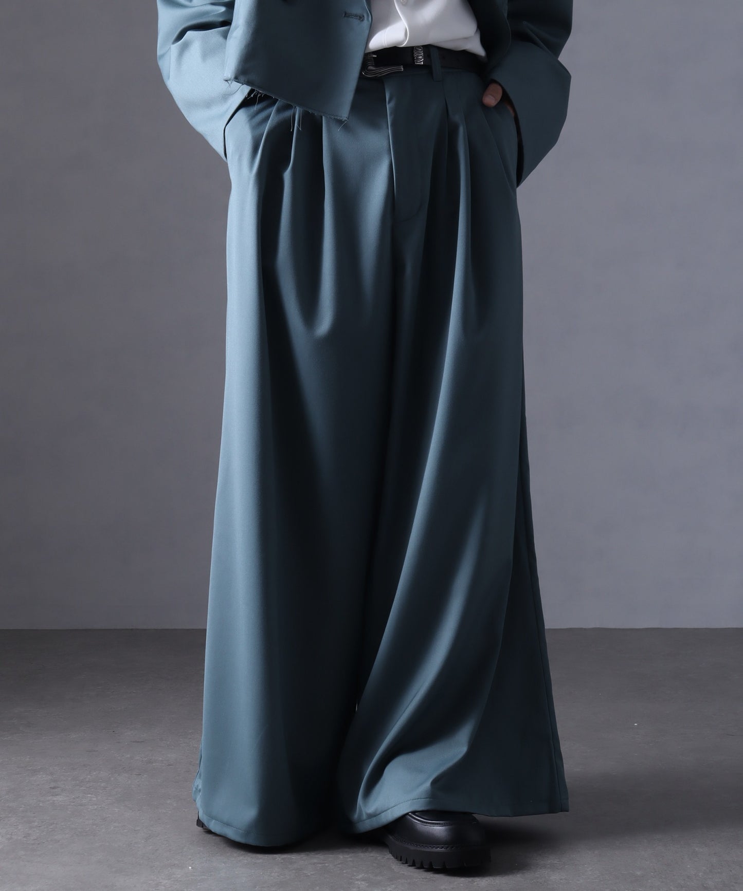 【Art re A】welise 優雅質感 TR 三褶設計 時尚寬版西裝褲