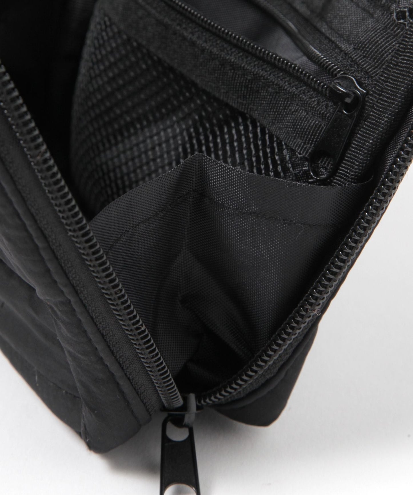 【LAKOLE】絎縫方形收納包