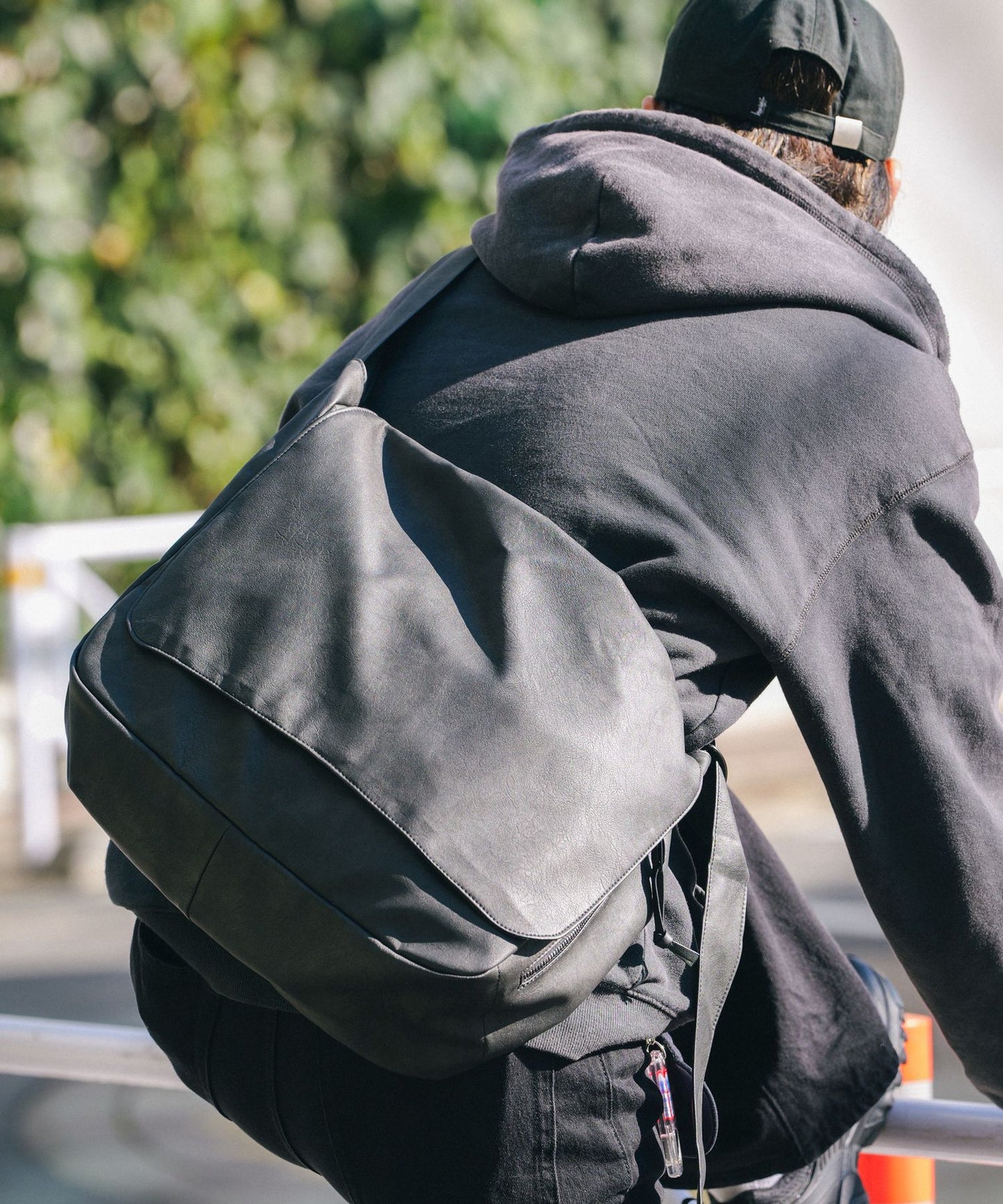 【RAGEBLUE】 復古街頭掀蓋斜背包