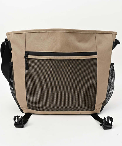 【KiU】大容量收納商務休閒斜背包 (可放筆電)