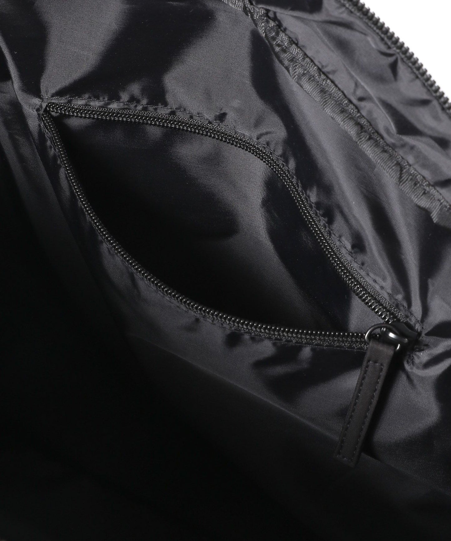 【GLOBAL WORK】簡約防潑水斜背郵差包