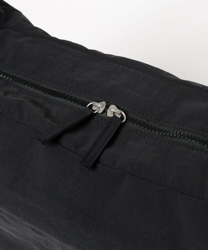 【GLOBAL WORK】輕量質感寬背帶斜背包