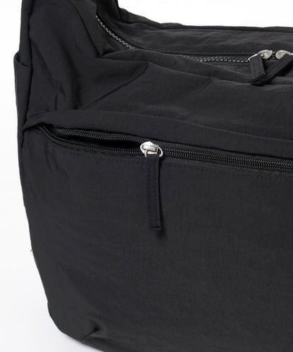 【GLOBAL WORK】輕量質感寬背帶斜背包