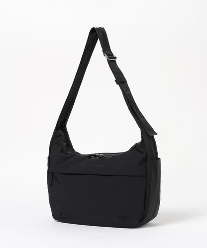 【GLOBAL WORK】輕量質感寬背帶斜背包