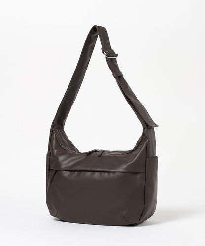 【GLOBAL WORK】輕量質感寬背帶斜背包