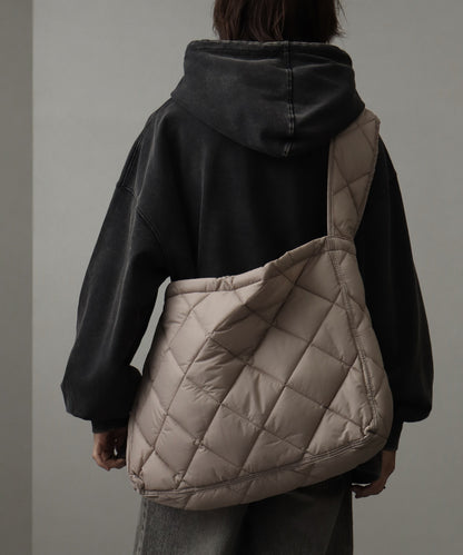 【Art re A】 welise簡約羽絨絎縫 寬版斜背包