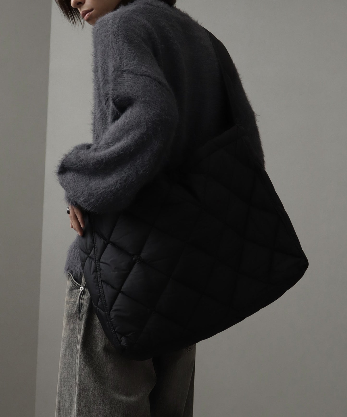 【Art re A】 welise簡約羽絨絎縫 寬版斜背包