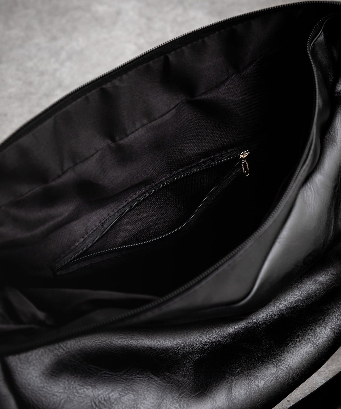 【Rocky Monroe】PU皮革大容量肩背包