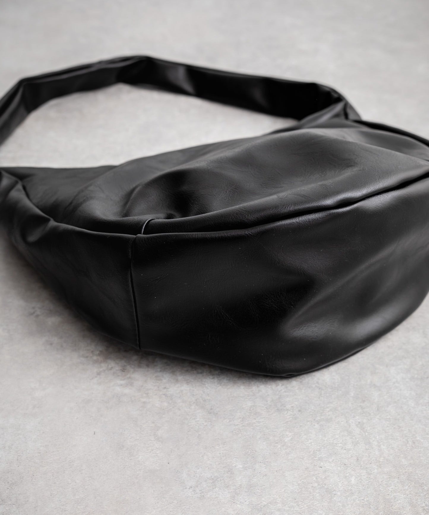 【Rocky Monroe】PU皮革大容量肩背包