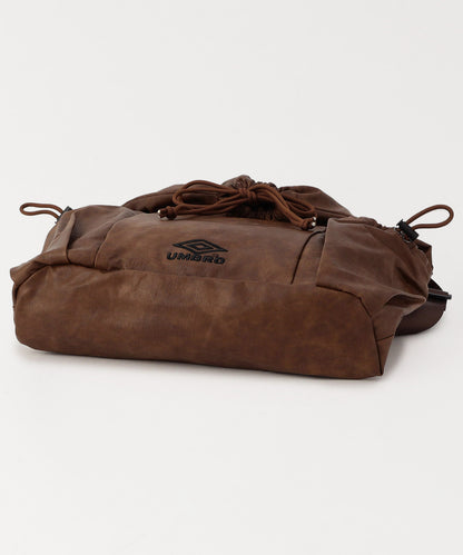 【FREAK’S STORE】UMBRO 特別合作款 PU皮革LOGO束口包 斜背包