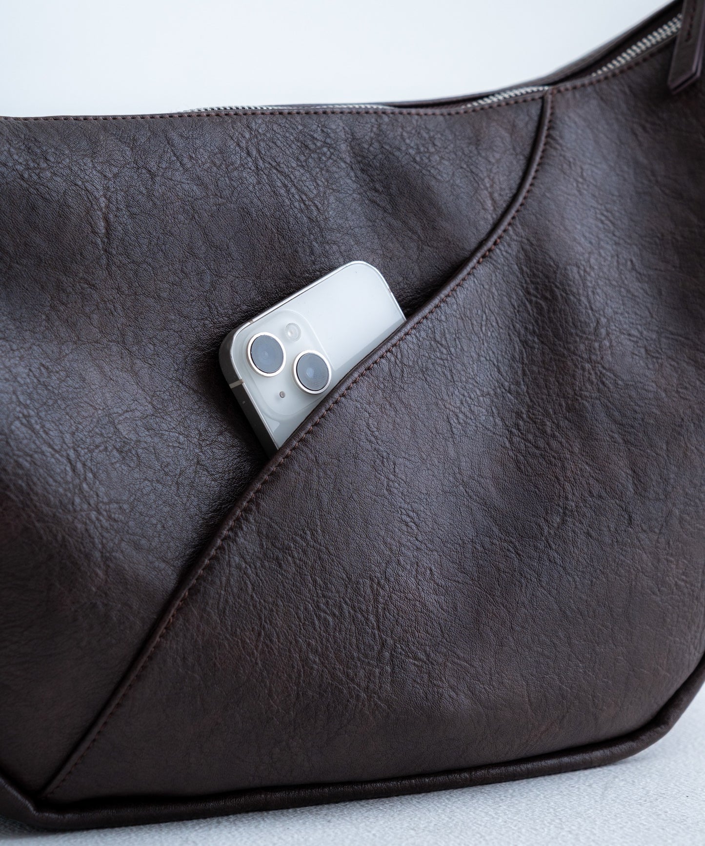 【SINSS】 質感皮革月亮包 肩背包 斜背包 合成皮革