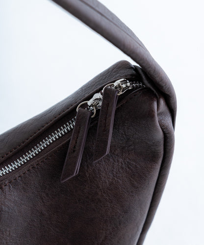 【SINSS】 質感皮革月亮包 肩背包 斜背包 合成皮革