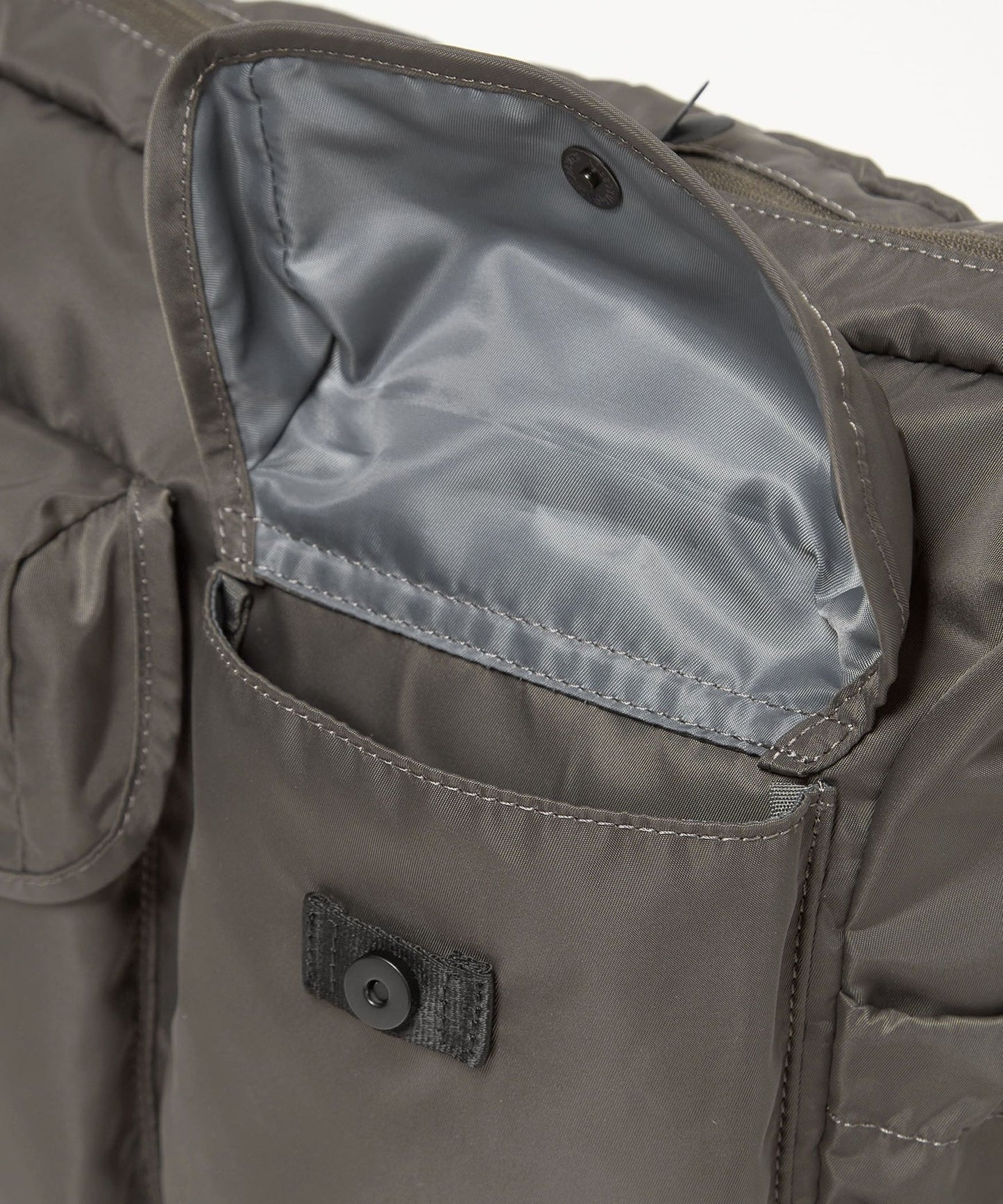 【GLR】雙層掀蓋防潑水尼龍斜背包 肩背包