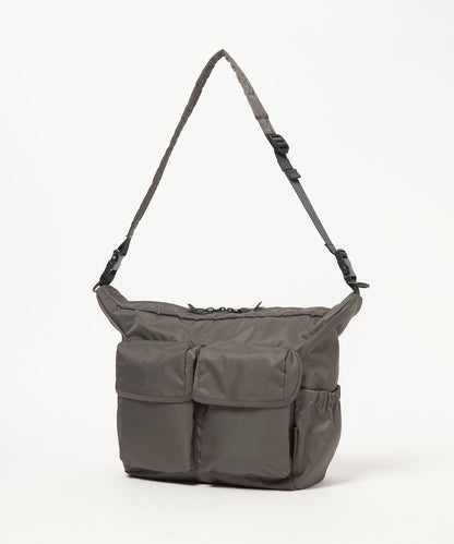 【GLR】雙層掀蓋防潑水尼龍斜背包 肩背包