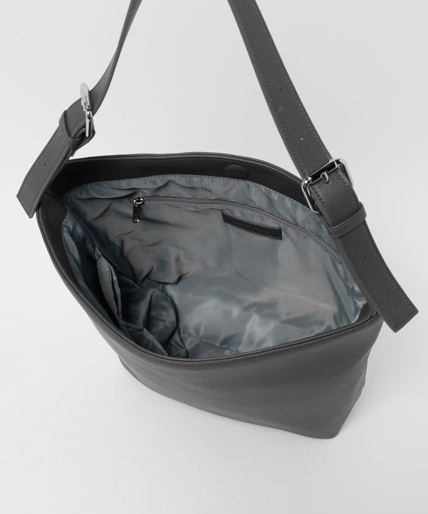 【GLR】多層收納口袋皮革單肩包 肩背包