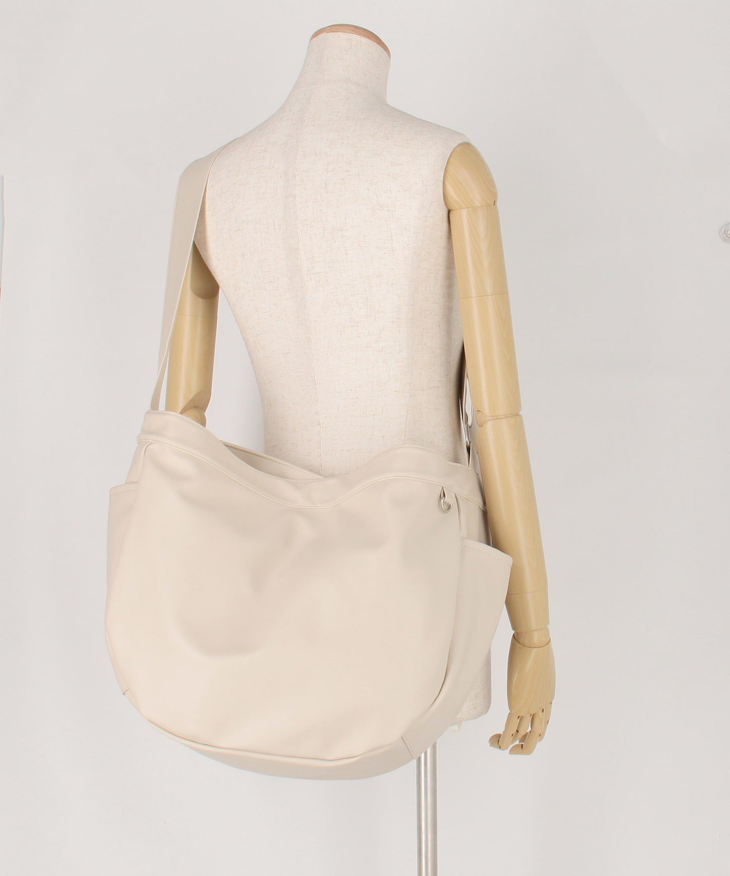 【FREAK’S STORE】仿皮革質感復古郵差包