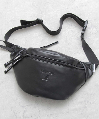 【A.M.S.】KANGOL聯名款 PU皮革質感簡約腰包/胸包