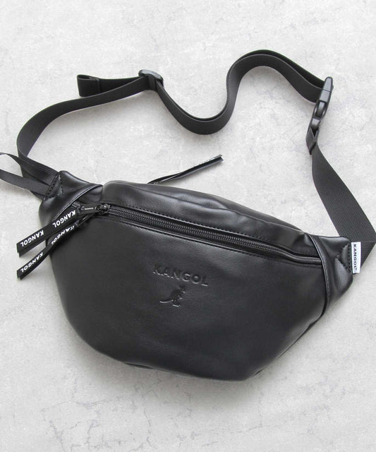 【A.M.S.】KANGOL聯名款 PU皮革質感簡約腰包/胸包