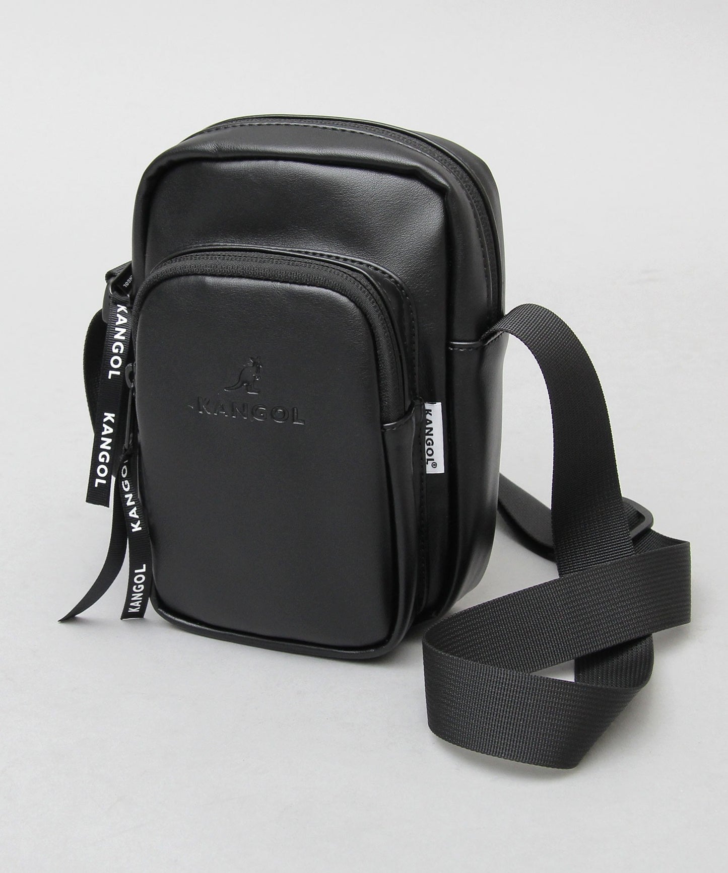 【A.M.S.】KANGOL聯名款 PU皮革質感方形迷你斜背包/肩背包