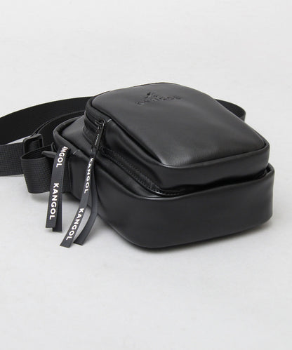 【A.M.S.】KANGOL聯名款 PU皮革質感方形迷你斜背包/肩背包