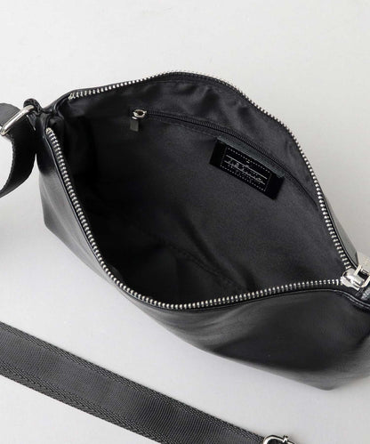 【A.M.S.】REGiSTA聯名 牛床革真皮時尚休閒胸包/斜背包