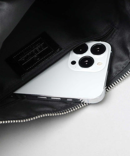 【A.M.S.】REGiSTA聯名 牛床革真皮時尚休閒胸包/斜背包