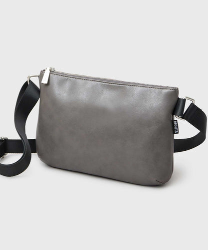 【A.M.S.】REGiSTA聯名 牛床革真皮時尚休閒胸包/斜背包