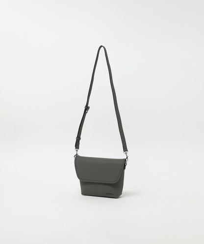 【GLR】顆粒壓紋PU皮革翻蓋斜背包 肩背包