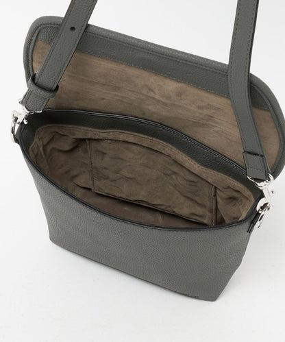 【GLR】顆粒壓紋PU皮革翻蓋斜背包 肩背包