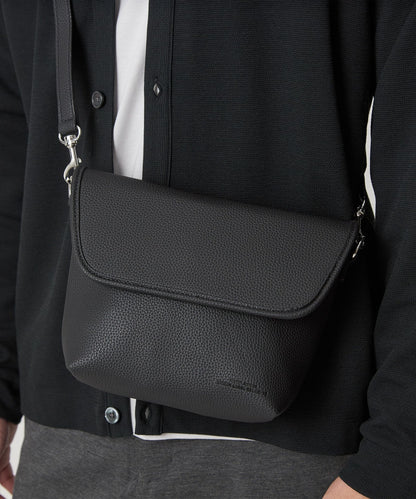 【GLR】顆粒壓紋PU皮革翻蓋斜背包 肩背包