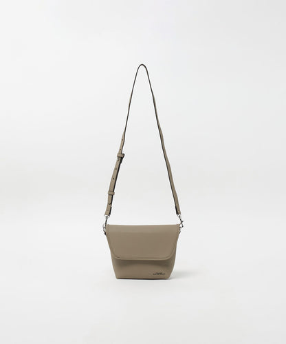 【GLR】顆粒壓紋PU皮革翻蓋斜背包 肩背包